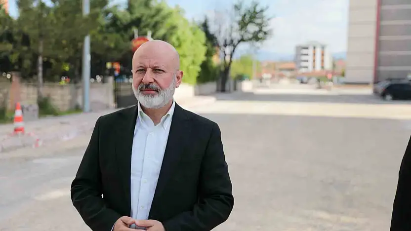 Başkan Çolakbayrakdar: 'Seyrani'de yolları, otoparkı ve yeşil alanlarıyla yeni bir yaşam kuruyoruz'