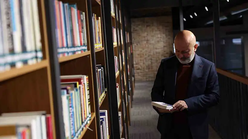 Başkan Çolakbayrakdar: 'Sinan Kütüphaneleri'yle okuyan bir nesil yetişmesine katkı sunuyoruz'