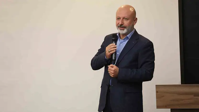 Başkan Çolakbayrakdar: 'Yeşil şehir vizyonunu bilgiyle büyütüyoruz'