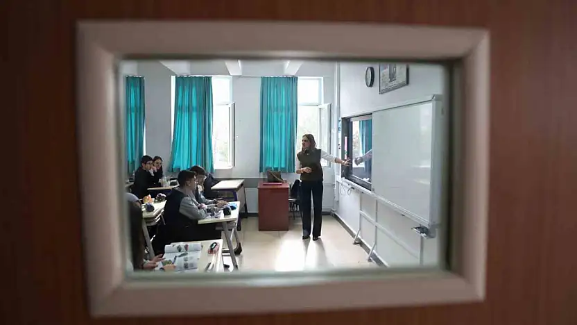 Başkan Çolakbayrakdar'dan Kocasinan'daki tüm öğretmenlere anlamlı hediye