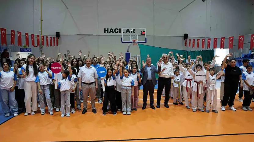 Başkan Özdoğan: 'Gençlerimizin gelişmesi için tüm imkânlarımızı seferber ettik'