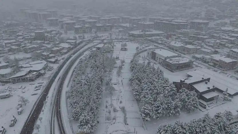 Başkan Özdoğan: 'Kar rahmettir, tüm ekiplerimizle sahadayız'