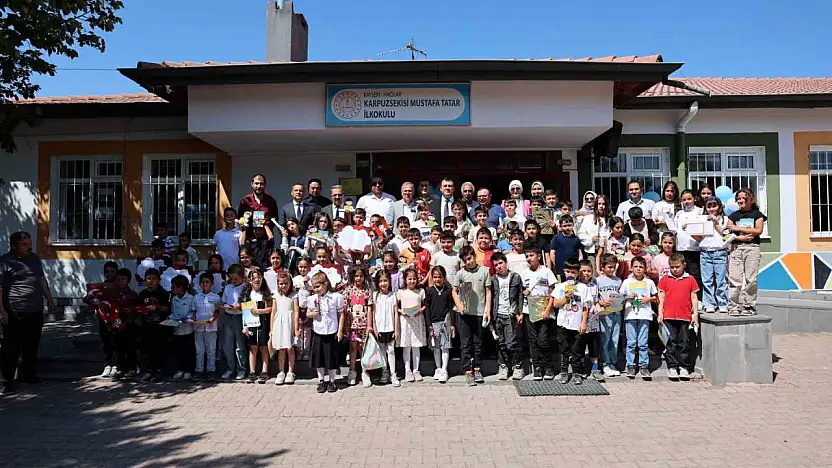 Başkan Özdoğan, öğrencilerin karne heyecanına ortak oldu