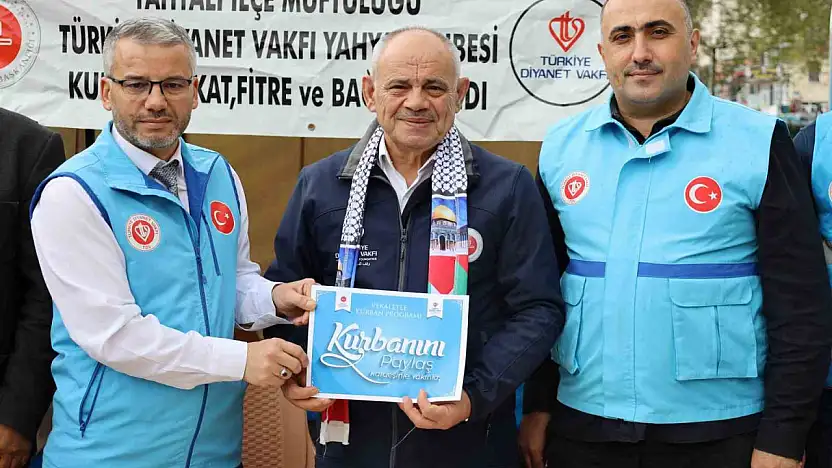 Başkan Öztürk'ten Türkiye Diyanet Vakfı'na vekaletle kurban bağışı
