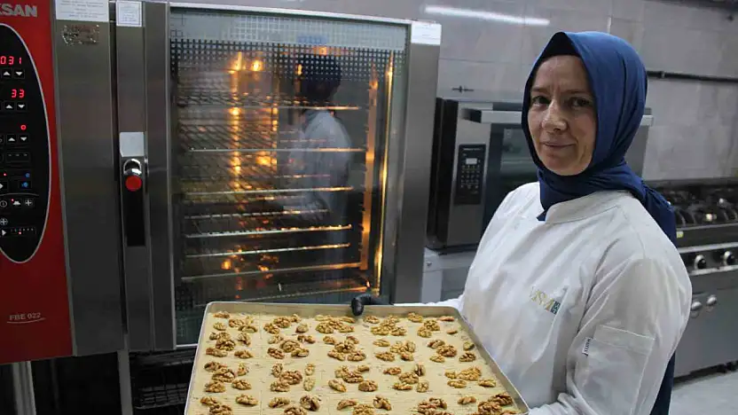 Bayramın vazgeçilmez tatlısı: 'Kayseri Nevzinesi'