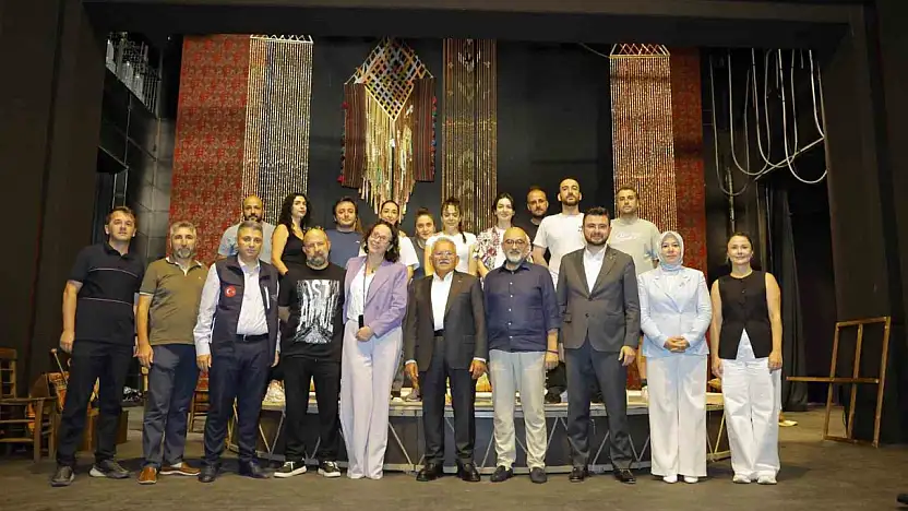 Büyükkılıç, Kayseri Devlet Tiyatrosu'nu inceledi