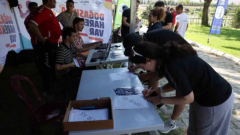 Büyükşehir, 15 Temmuz'un unutulmaz direnişini koşarak andı