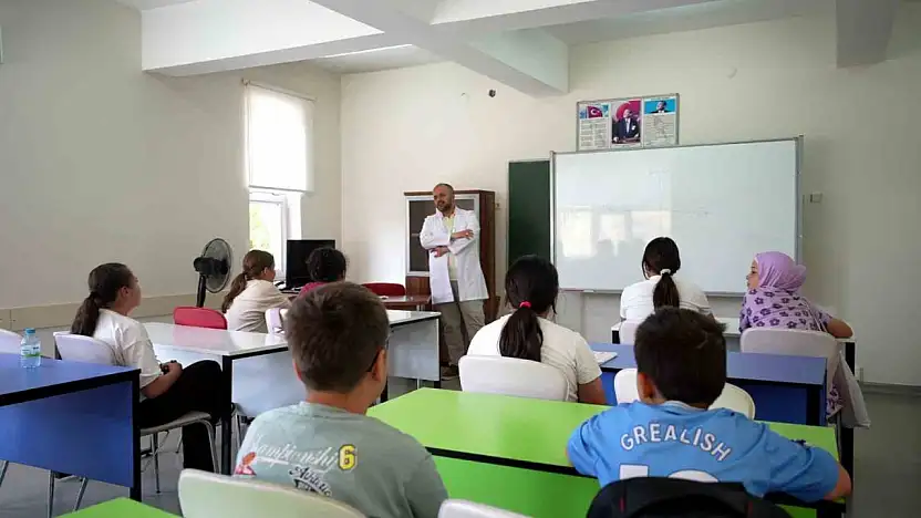 Büyükşehir'in KAYMEK Yaz Okulu'nda çocuklar eğlenerek öğreniyor