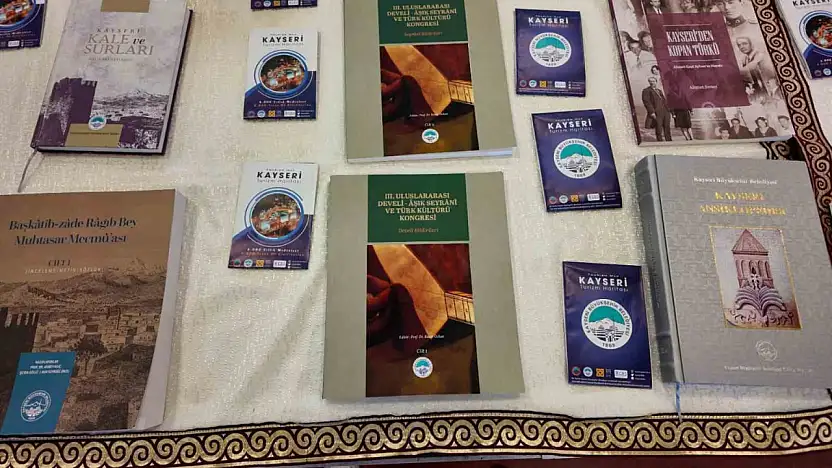 Büyükşehir'in Kültür Standı 8. Kayseri Kitap Fuarı'na renk katıyor