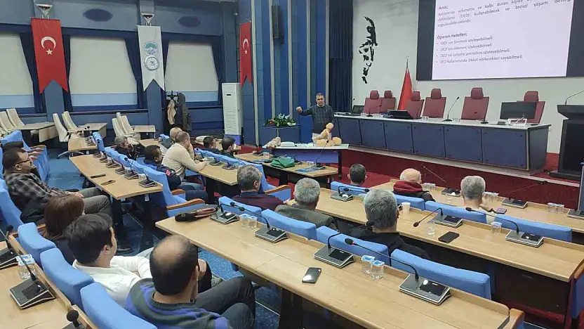 Büyükşehir personeline yönelik ilk yardım eğitimleri düzenlendi