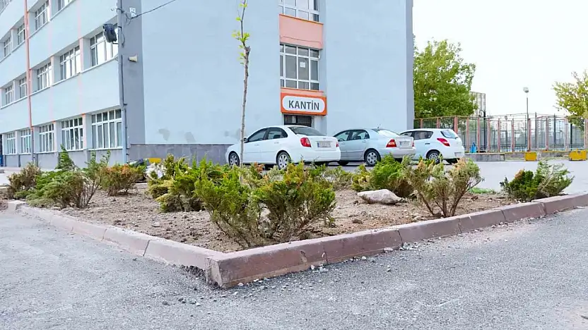 Büyükşehirden eğitime 'yeşil' dokunuş: 3 okulun çehresi değişti