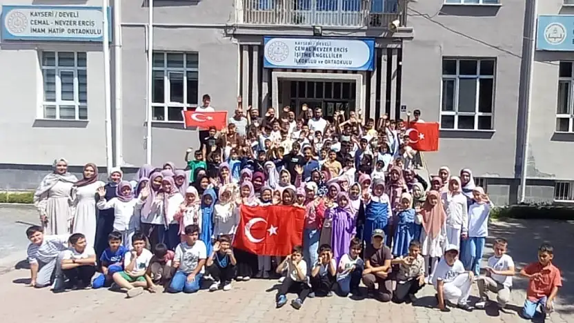 Develi Yaz Kur'an Kursu'nda Veda Hutbesi Okuma Etkinliği düzenlendi