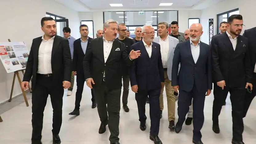 Elitaş Havacılık Lisesi'ni ziyaret etti