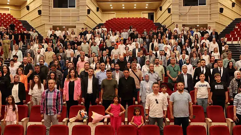 ERÜ'de '2025 Başarı Ödül Töreni' düzenlendi