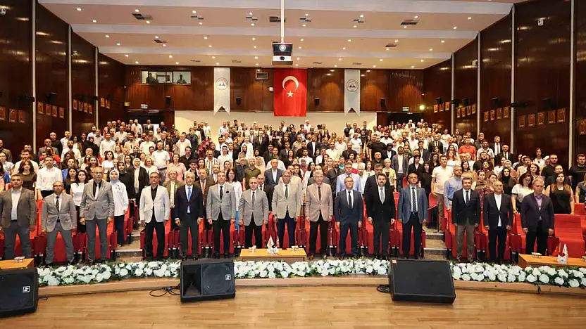 ERÜ'de '2025 Yılı Araştırma Performans Ödül Töreni' düzenlendi