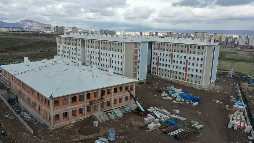 ERÜ kampüsünde yapılan yurtlar son aşamada