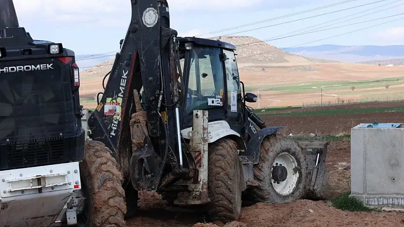 Gergeme Mahallesi'nde yol yapım çalışmaları sürüyor