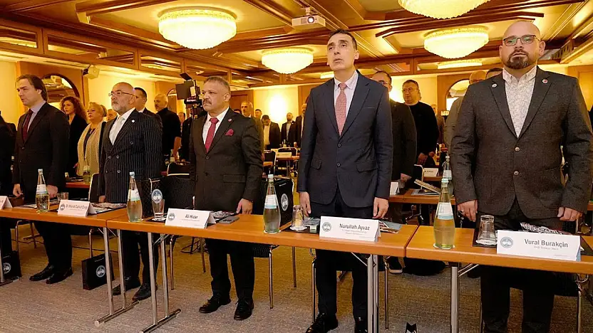 Hızar'dan stratejik çağrı: 'Avrupalı Türkler ve Göçmenler Bakanlığı kurulmalı'