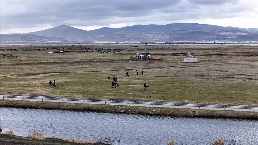 Hürmetçi'de sıcak asfalt, çevre temizliği ve yeşil alan atağı