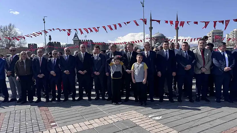 İl Milli Eğitim Müdürü Esen: 'Dün olduğu gibi bugün de güvenli limanlarımız okullarımızdır'