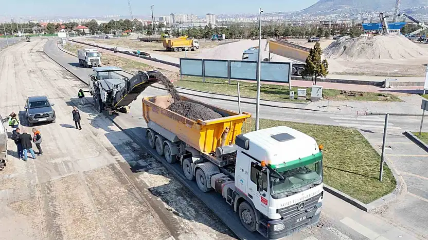 Kartal KAvşağı'nda hummalı çalışma