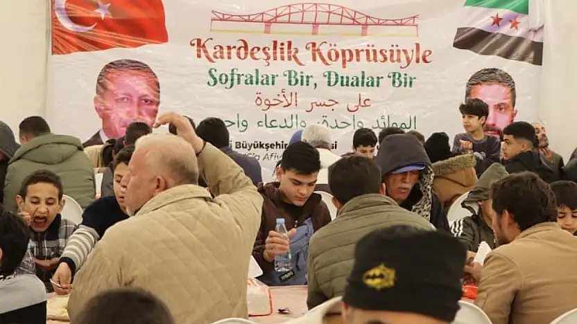 Kayseri büyükşehir, Suriye'de iftar sofrası kurdu