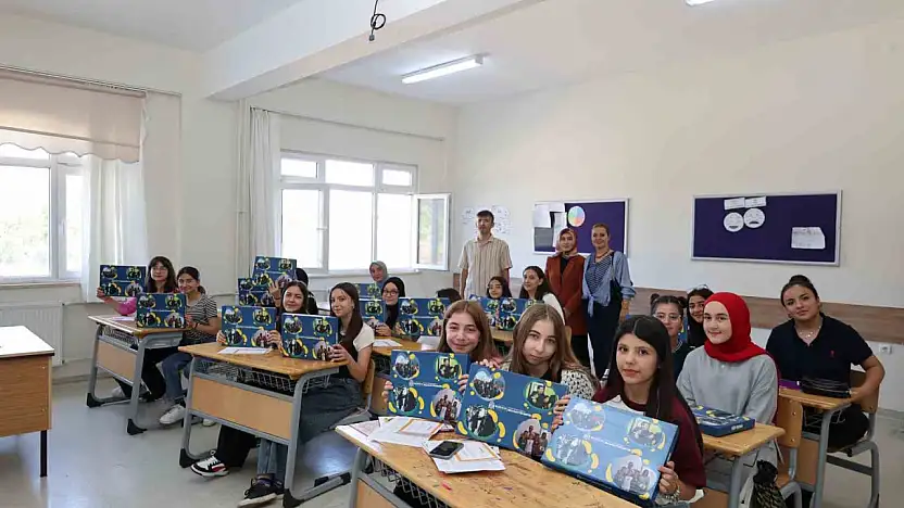 Kayseri'de 315 bin öğrenci karne aldı