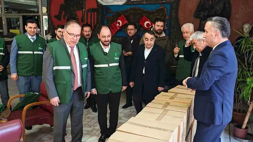 Kayseri'de binlerce öğrenci 'İlk Ders Yeşilay' ile bilinçlendi