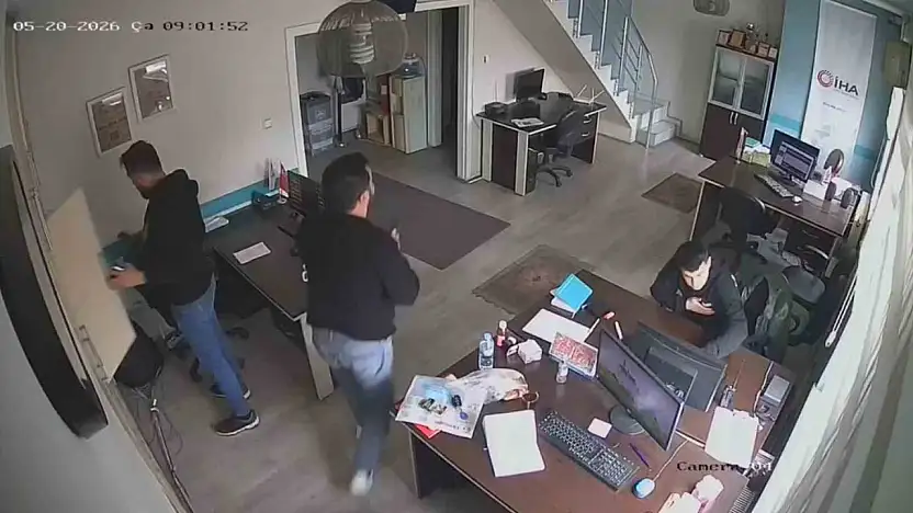Kayseri'de deprem anı kamerada