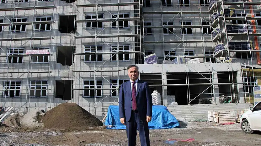 Kayseri'de ikili eğitimi sona erdirecek okulların inşaatları devam ediyor
