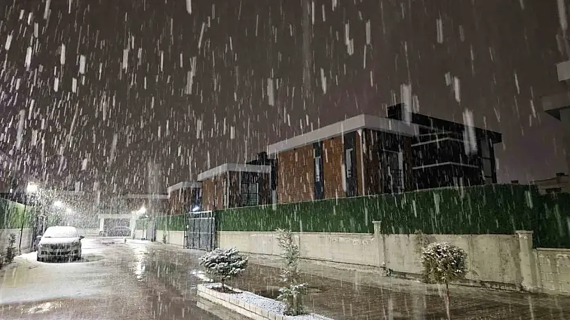 Kayseri'de kar yağışı