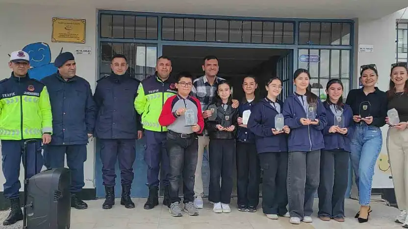 Kayseri'de Tertemiz Yarınlar'ın şampiyonu Tomarza Atatürk Ortaokulu oldu