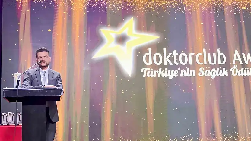 Kayseri Devlet Hastanesi'ne 'Yılın Yenilikçi Sağlık Profesyonelleri' ödülü