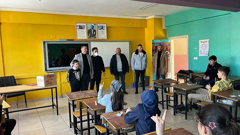 Kayseri Ülkü Ocakları'ndan Türk gençliğine büyük sağlık hamlesi: 2 bin öğrenciye sağlık taraması