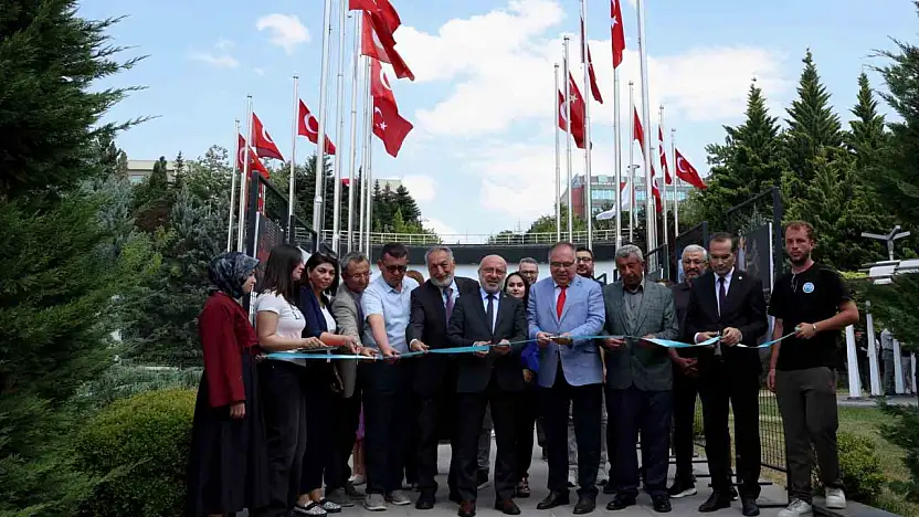 KAYÜ'de 15 Temmuz Anma Töreni ve Fotoğraf Sergisi düzenlendi