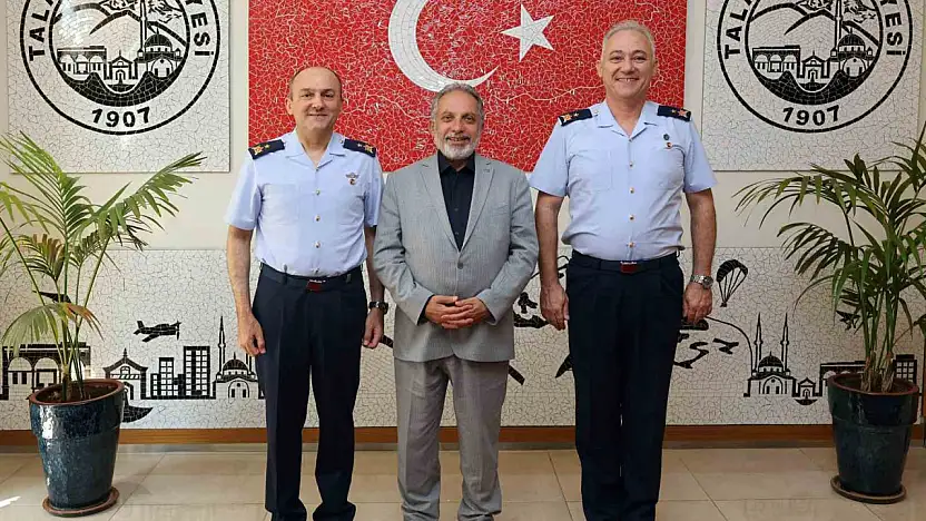 Komutanlardan Başkan Yalçın'a veda ziyareti