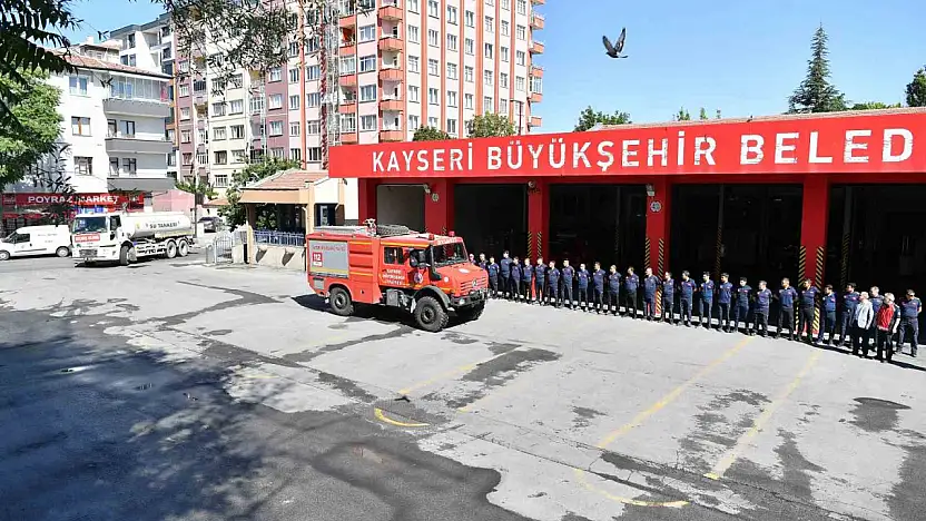 Manisa ve İzmir'deki yangınlara müdahale eden kahraman itfaiyeciler Kayseri'ye döndü