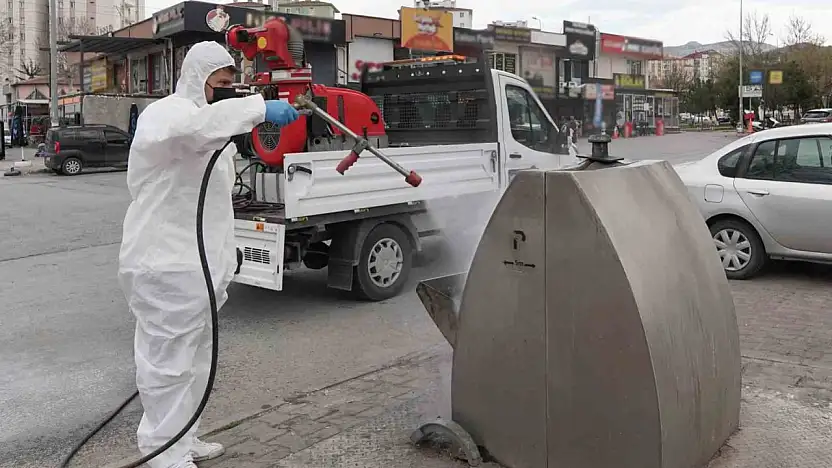 Melikgazi'de haşeresiz ve sivrisineksiz bir yaz için ilaçlama yapıldı