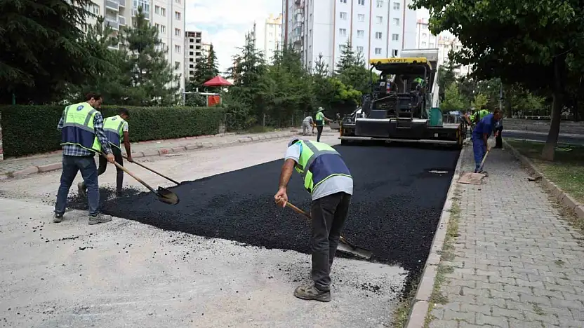 Melikgazi'den İldem'in ulaşımını rahatlatacak asfalt çalışması