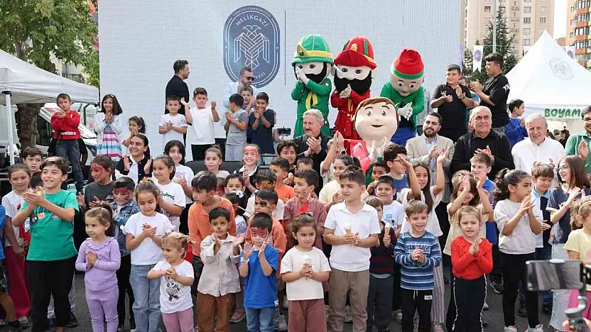 Melikgazi'nin 48 yeni aracı çocuk şenliğiyle tanıtıldı