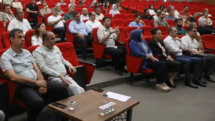 Melikgazi personeline protokol eğitimi