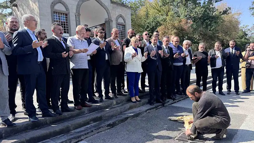 MHP Kayseri İl Yönetimi yeni hizmet dönemine dualarla başladı