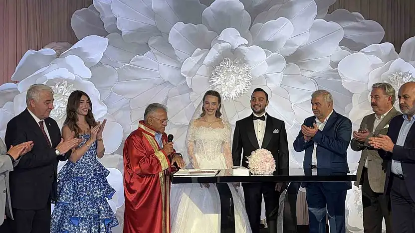 Mustafa Demirel'in mutlu günü