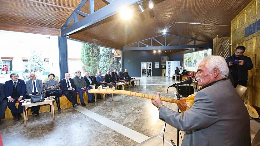 Ozanlar 65 yaş üstü muhtarları konuk etti