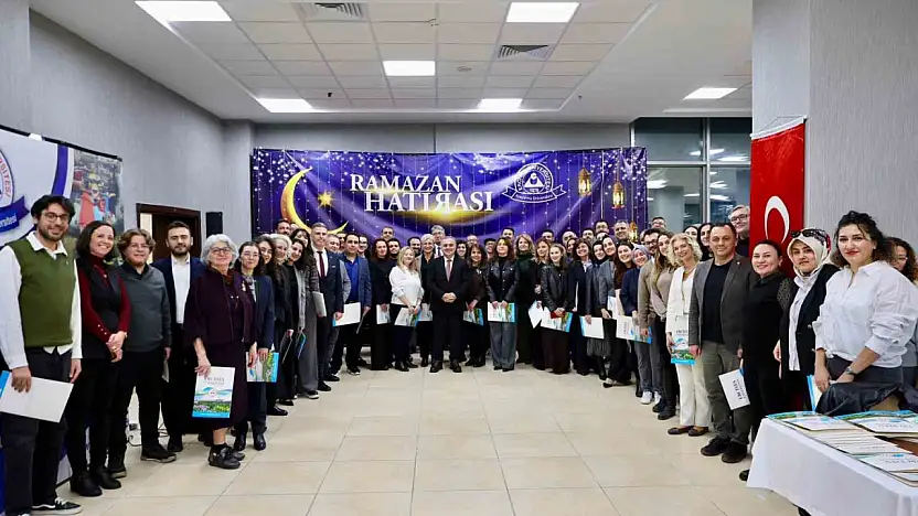 Rektör Prof. Dr. Altun çeşitli alanlarda ödül alan akademisyenlerle bir araya geldi