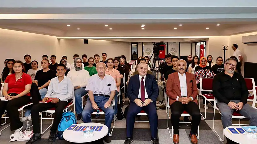Rektör Prof. Dr. Altun, Marifet Mektebi öğrencileri ile bir araya geldi