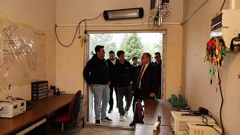 Rektör Prof. Dr. Altun öğrenci ziyaretlerini sürdürüyor