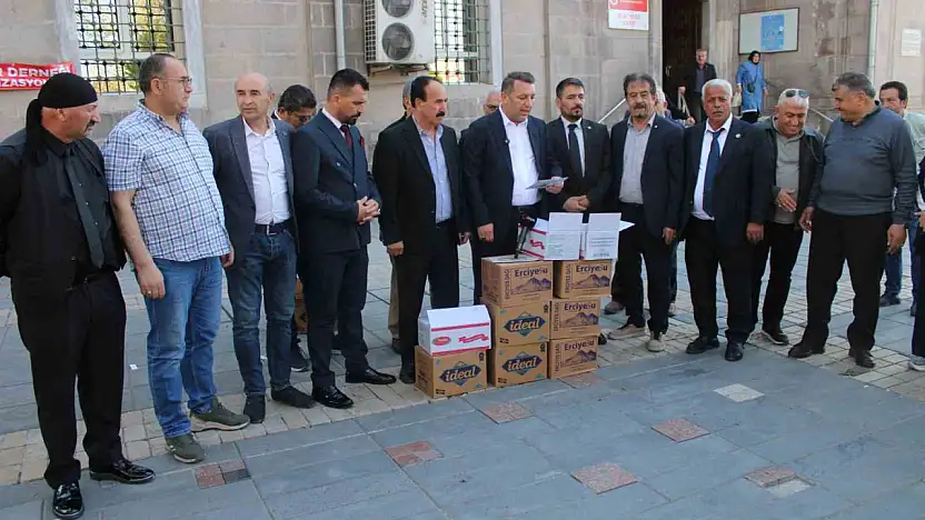 Şarkışlalılar Derneği, okul saldırısında hayatını kaybedenler için mevlit okuttu