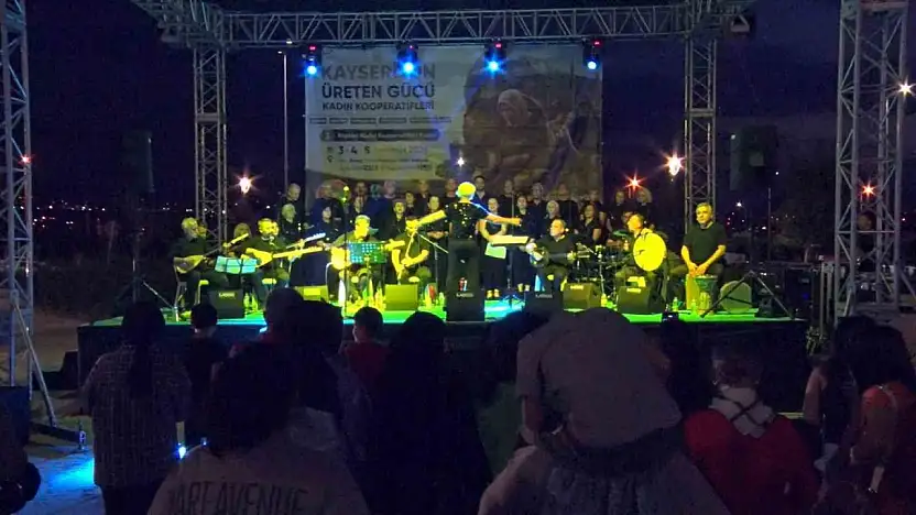 Talas Maharetli Eller Kooperatifi'nden müzik dolu akşam