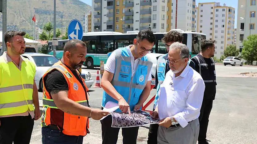 Talas'ta asfalt yılı hız kesmiyor: Sayer Caddesi yeni yüzüyle hizmette